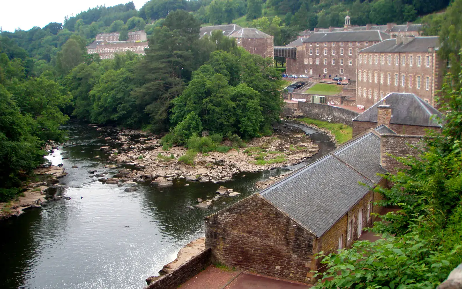 New Lanark mill buildings beside the River Clyde